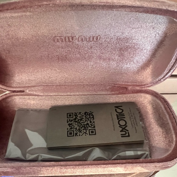 100 Authentic MIU MIU sunglasses - Picture 7 of 14